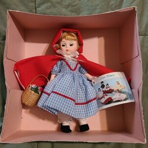 Vintage 70s Madame Alexander Red Riding Hood #482 8" Doll Storyland Collection